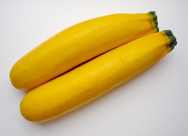 Gele courgette uit Essen groenten  - CoopSaam Essen